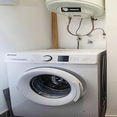 Beautiful 2-bedroom For 5 People Διαμέρισμα *