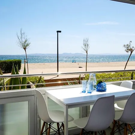 Beautiful 2-bedroom For 5 People * Ρόζες